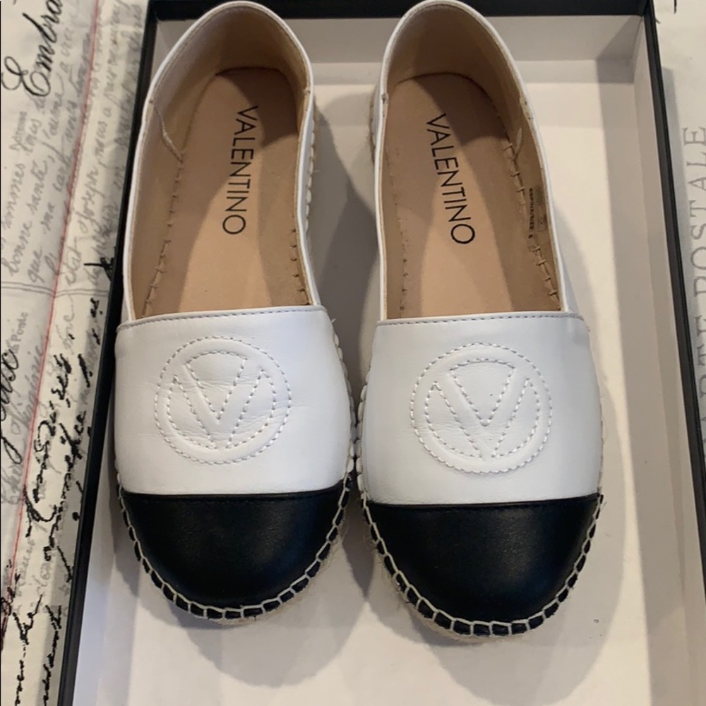 Authentic Valentino Espina white and black